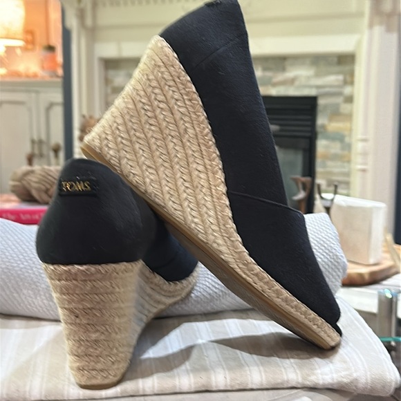 Toms “Michelle” Espadrille Wedge Sandal in Black Canvas w/Rope Heel in 10 WIDE - Picture 3 of 11